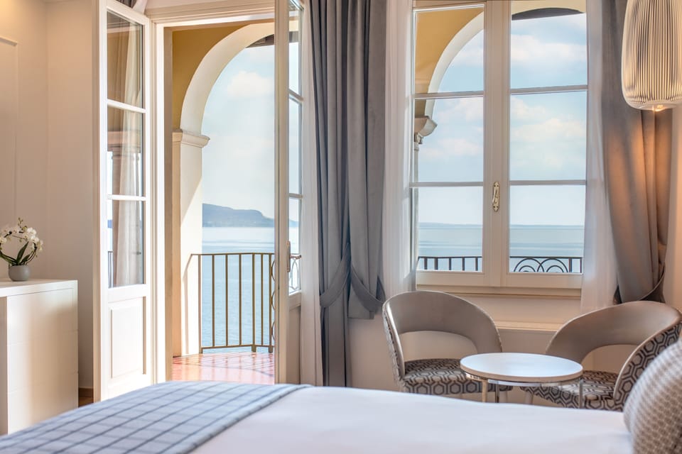 Deluxe Room, Lake View with balcony or garden access | Lake view