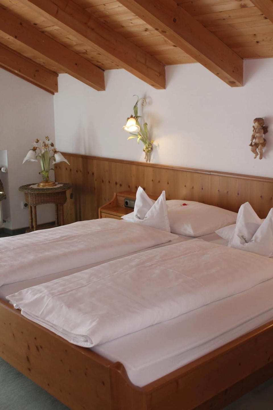 Premium bedding, desk, soundproofing, iron/ironing board