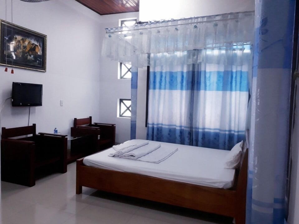 Single Room | Minibar, desk, WiFi (free)
