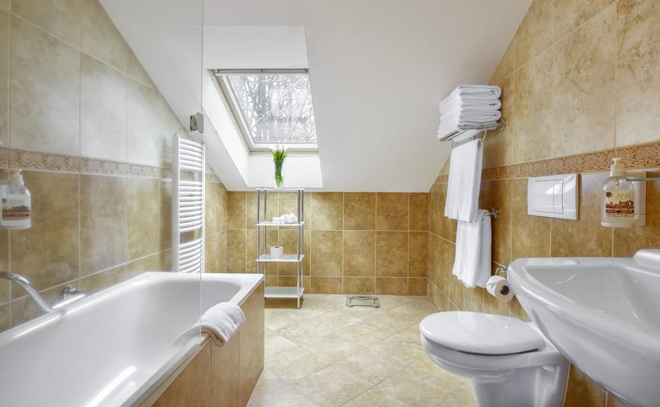 Family Room | Bathroom | Hair dryer, bathrobes, slippers, towels