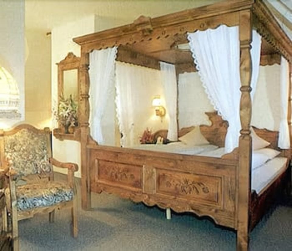 In-room safe, desk, free cribs/infant beds, rollaway beds