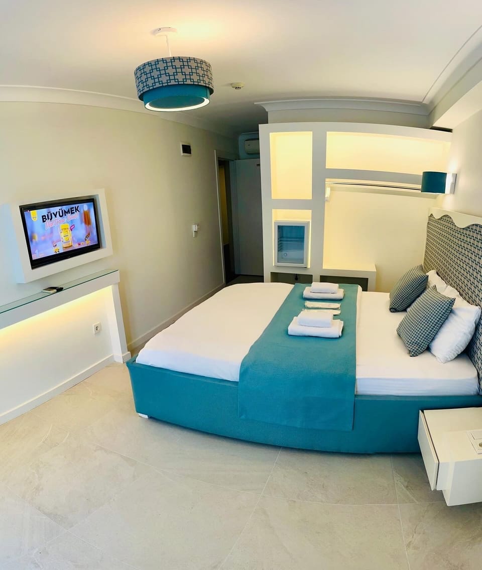 Deluxe Room, Balcony | Soundproofing, free WiFi, bed sheets