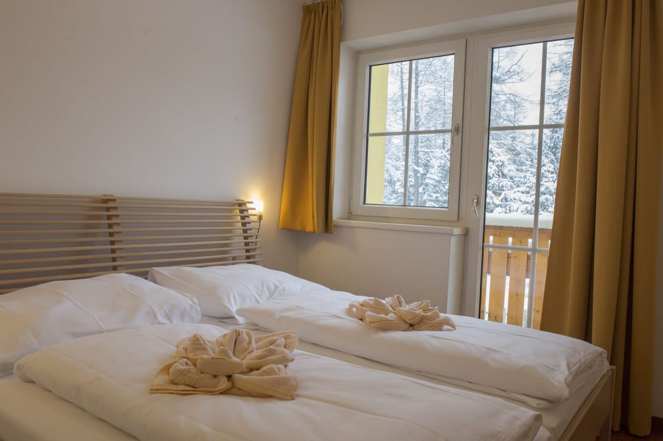 Luxury Villa, 4 Bedrooms, Balcony, Mountain View (Included: Cleaning Fee 250.00 EUR) | Hypo-allergenic bedding, pillowtop beds, iron/ironing board