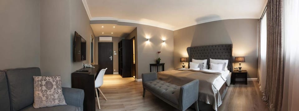Desk, iron/ironing board, free WiFi, bed sheets