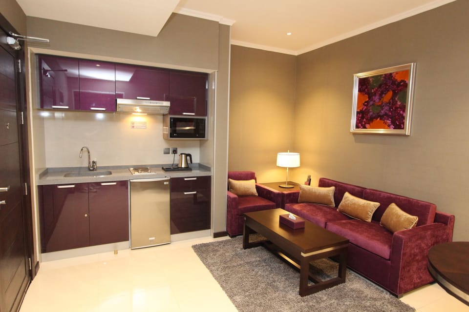Executive Suite, 2 Bedrooms | Minibar, in-room safe, blackout drapes, soundproofing