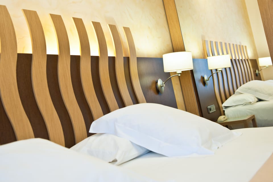 Premium bedding, down comforters, in-room safe, individually decorated