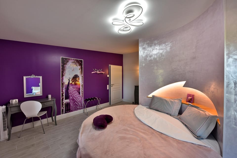 Romantic Room | 1 bedroom, premium bedding, individually decorated