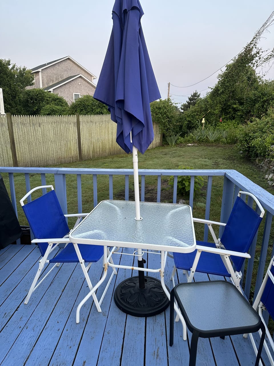 Back deck overlooking the backyard
Great ocean breeze
