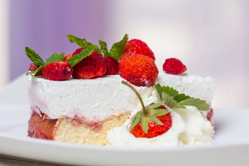 Breakfast, lunch and dinner served