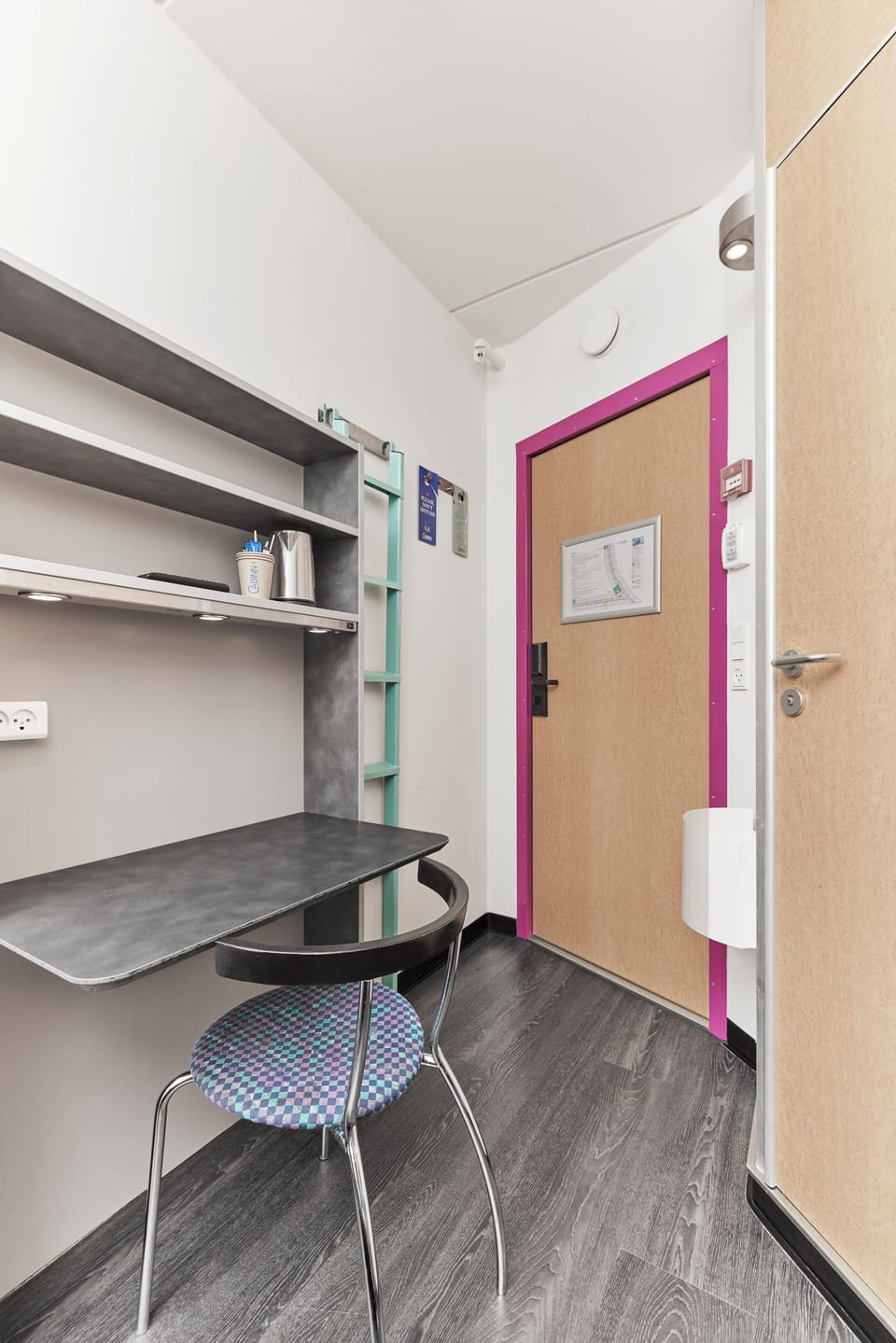 Standard Triple Room | Hypo-allergenic bedding, desk, blackout drapes, soundproofing