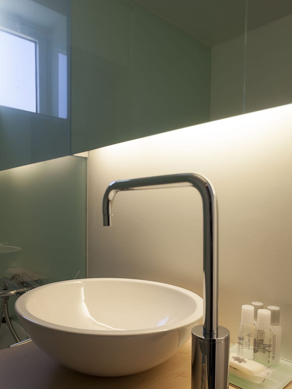 Superior Double or Twin Room | Bathroom sink