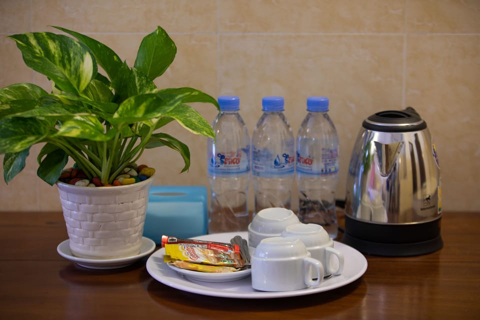 Shower, free toiletries, slippers