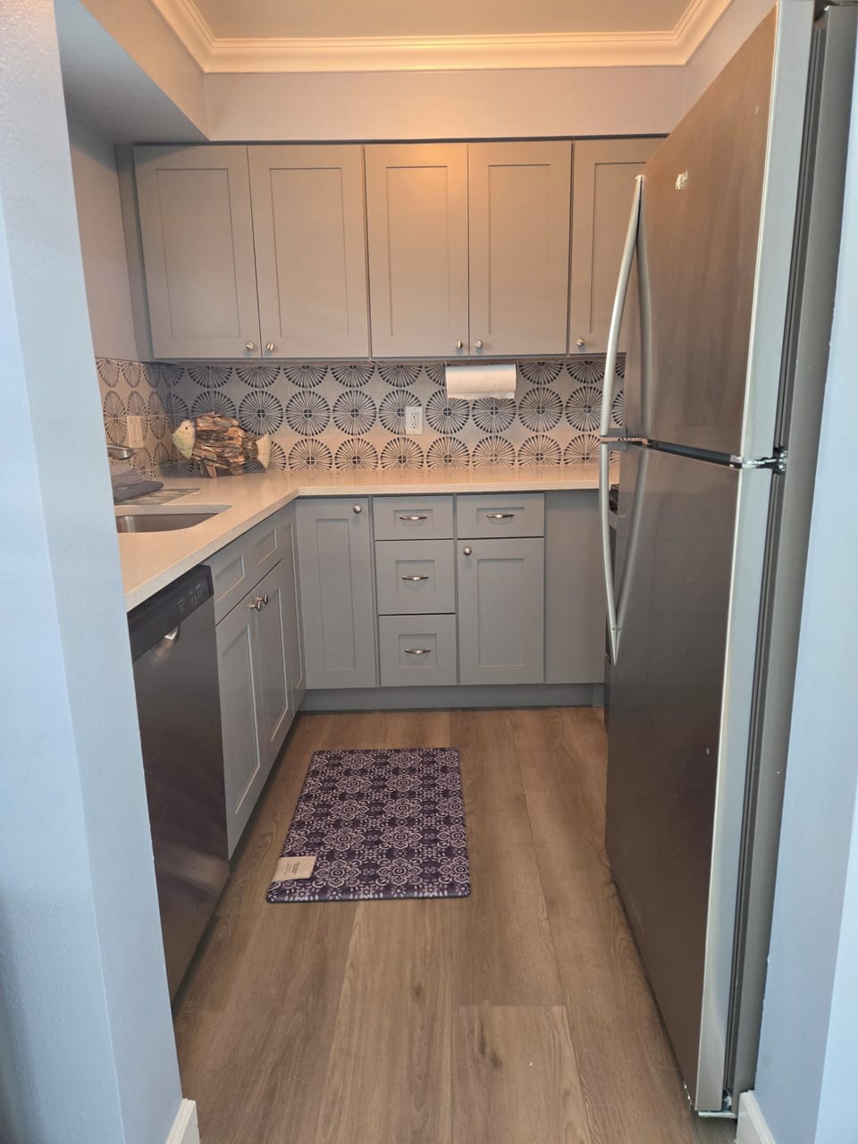 Upgraded gray Shaker cabinents