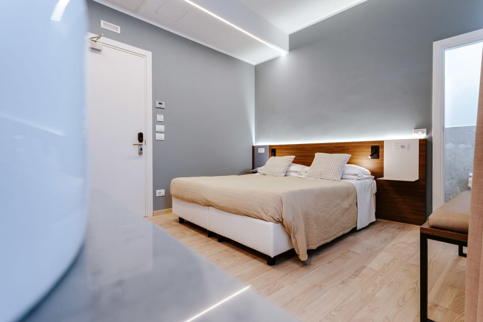 Classic Double Room | In-room safe, desk, soundproofing