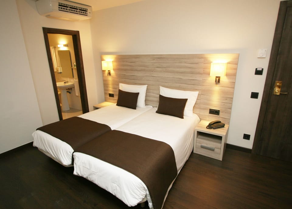 Double or Twin Room | Premium bedding, down comforters, in-room safe, desk