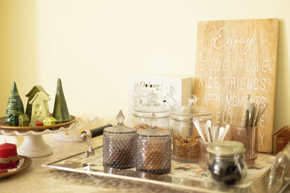 Daily cooked-to-order breakfast for a fee