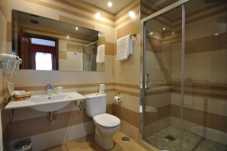 Free toiletries, hair dryer, bidet, towels