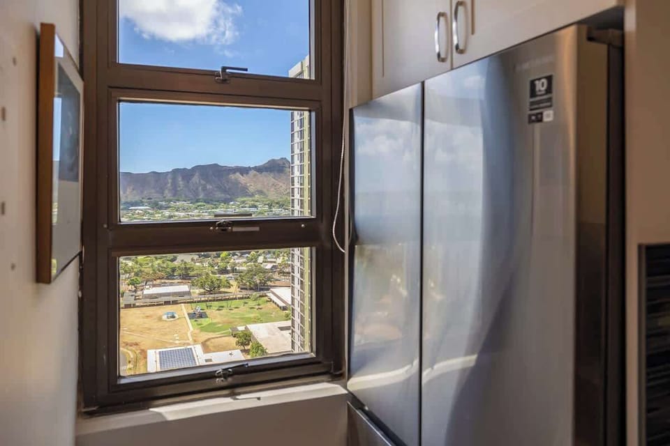 Diamond Head views from the kitchen