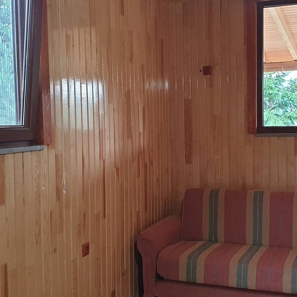 Elite Tree House | Living area | LCD TV