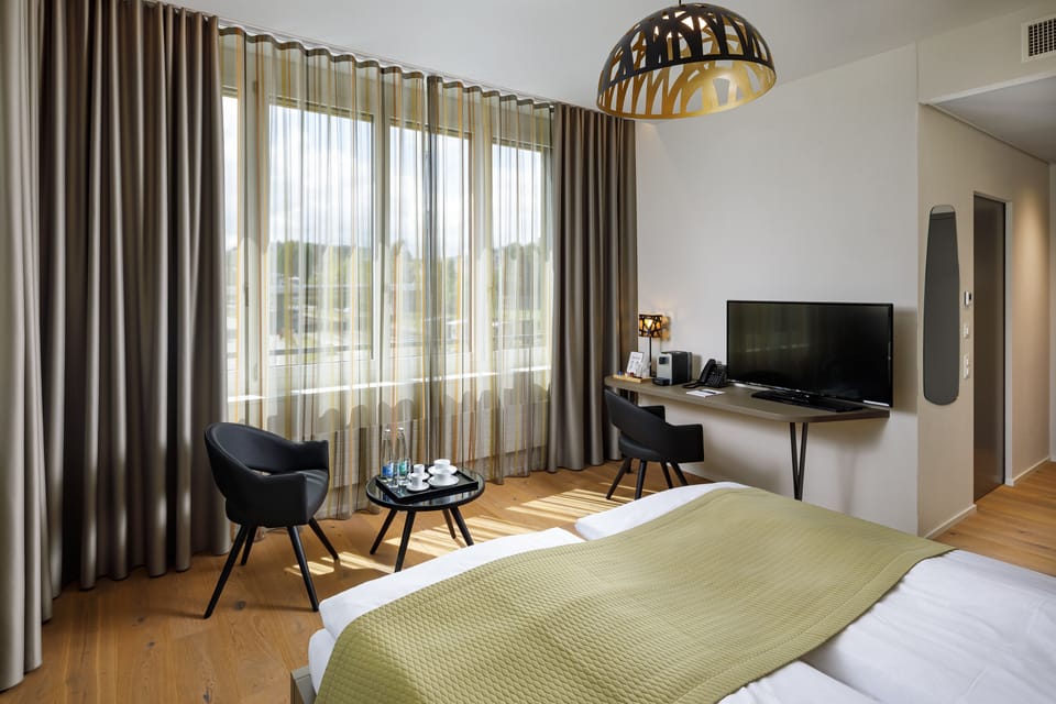 Twin Room, Corner | Premium bedding, in-room safe, desk, soundproofing