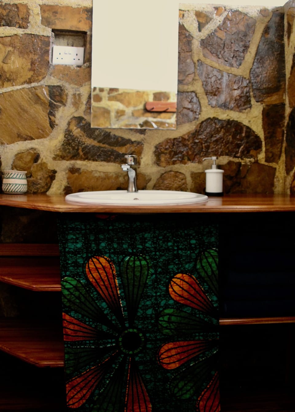 Chalet, 4 Bedrooms | Bathroom | Shower, towels