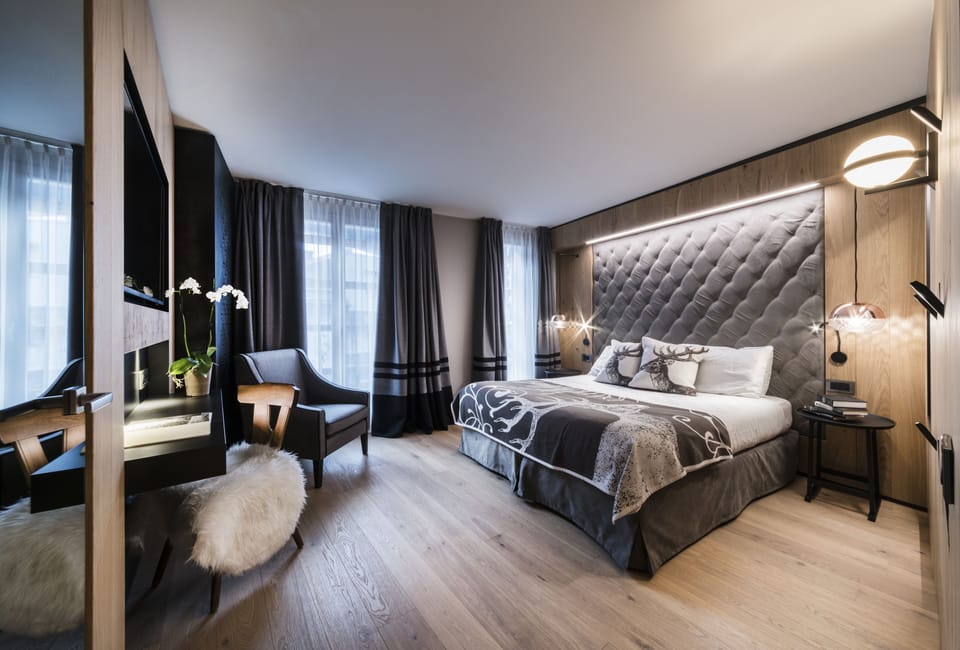Design Suite | Premium bedding, down comforters, Select Comfort beds, minibar