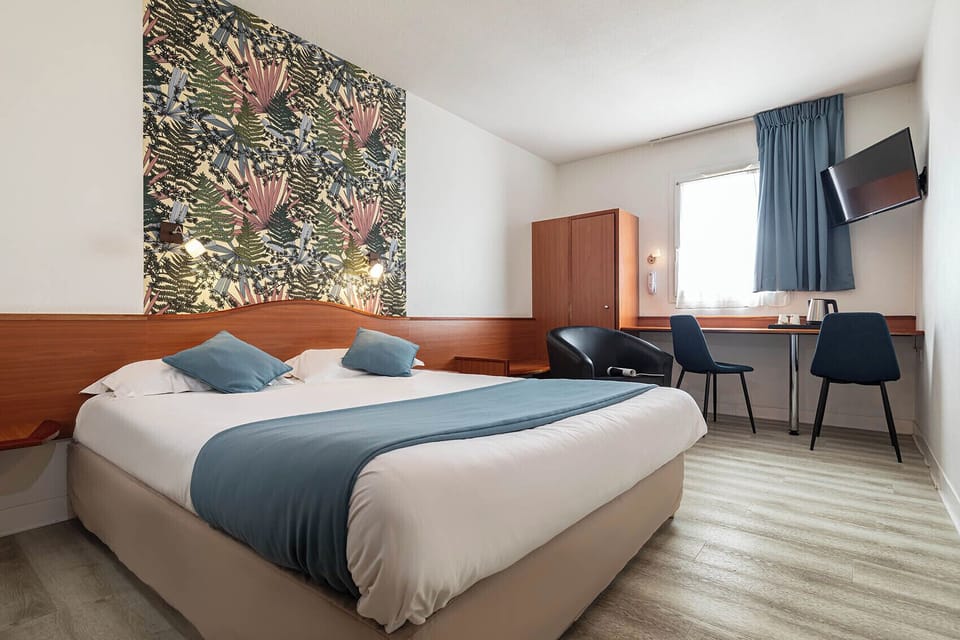 Standard Double Room | Premium bedding, minibar, individually furnished, desk