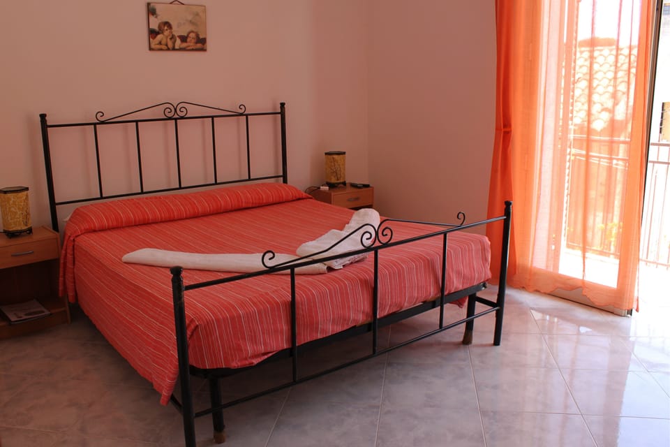 Double or Twin Room | Premium bedding, in-room safe, desk, soundproofing