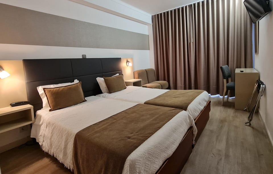 Double Room | Desk, laptop workspace, iron/ironing board, free WiFi