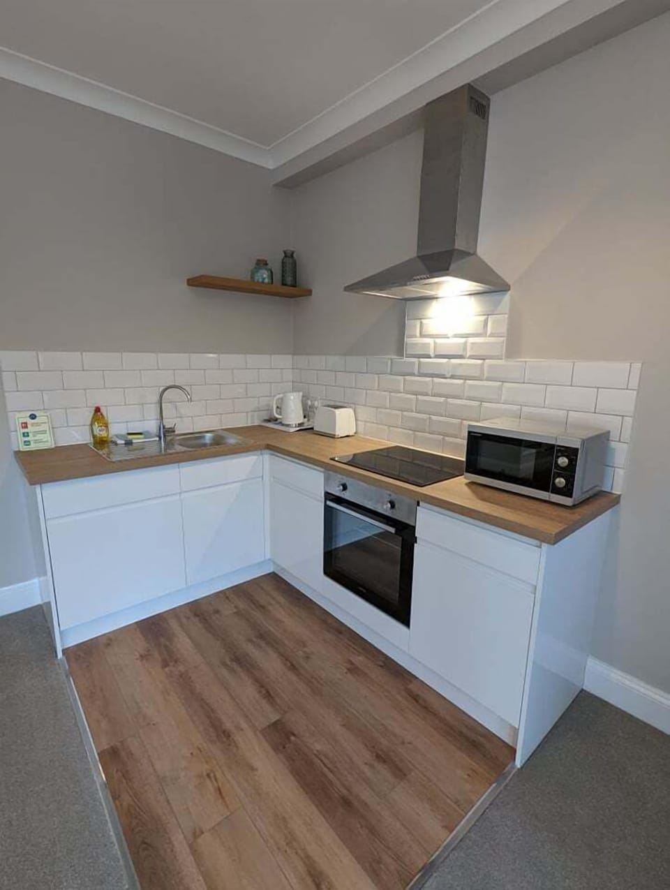 Comfort Studio Suite | Iron/ironing board, free WiFi, bed sheets