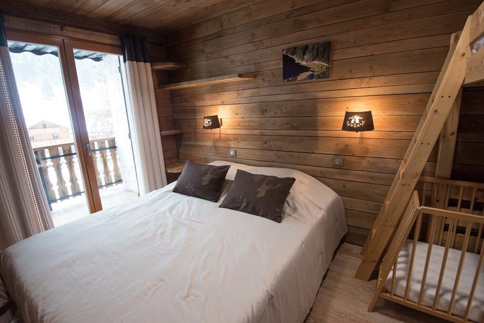 Magnifique chambre double appartement tout en bois