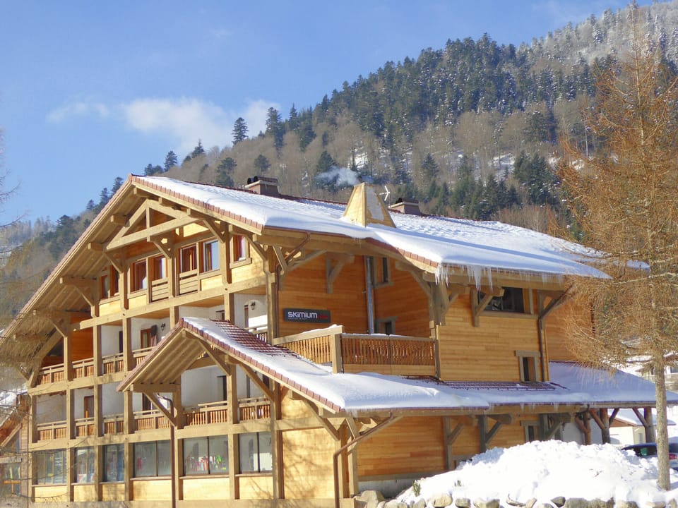 Réception location appartements chalets en hiver neige Proche piste ski La Bresse Hohneck Vosges