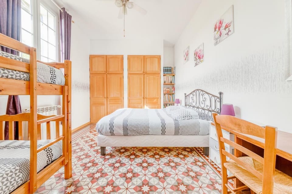 Quadruple Room | Pillowtop beds, iron/ironing board, free cribs/infant beds, WiFi