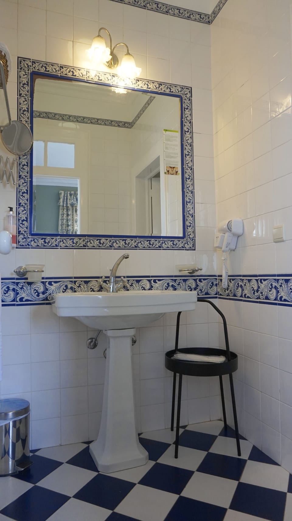 Hair dryer, slippers, bidet, towels
