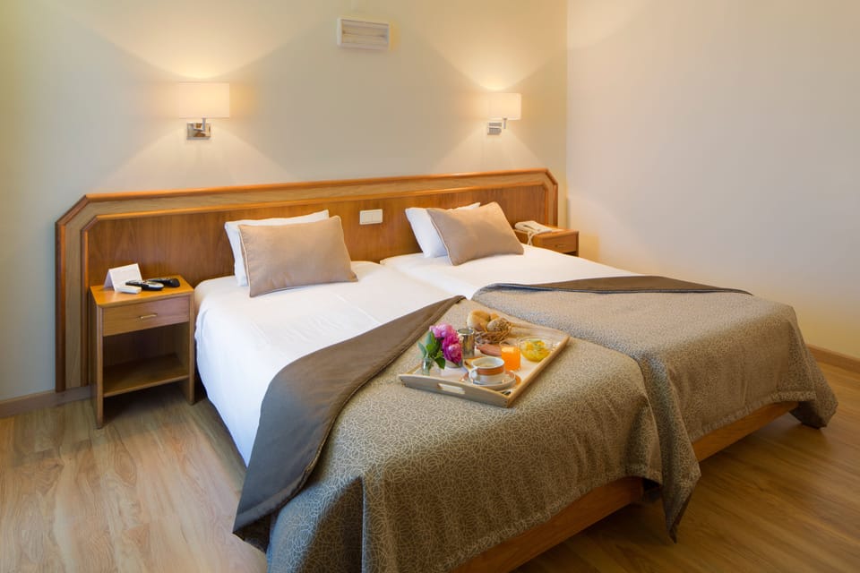 In-room safe, desk, rollaway beds, free WiFi