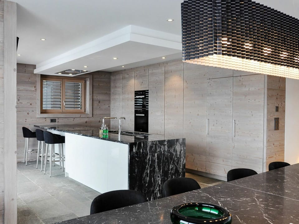 Table, Furniture, Property, Building, Wood, Interior Design, Architecture, Living Room, Chair, Flooring