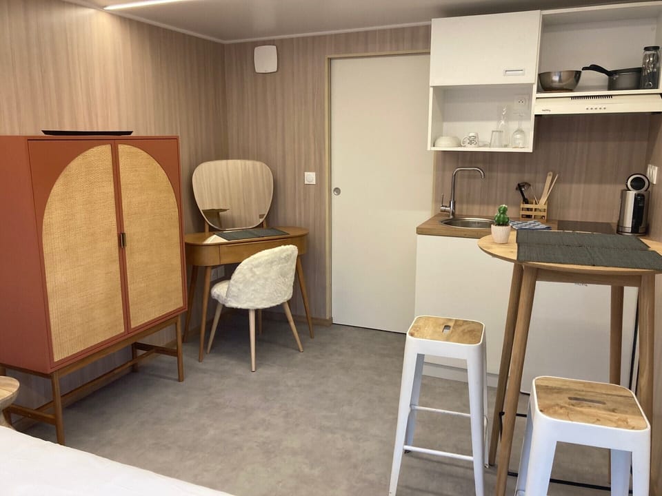 Cottage, Accessible, Ensuite | Dining