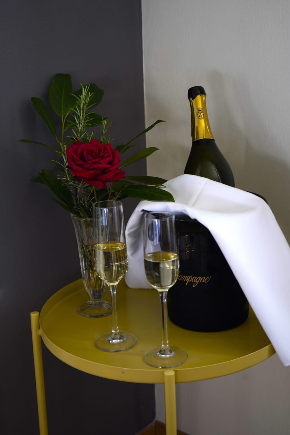 Comfort Double or Twin Room, Multiple Beds, Mountain View, Mountainside | Free WiFi, bed sheets