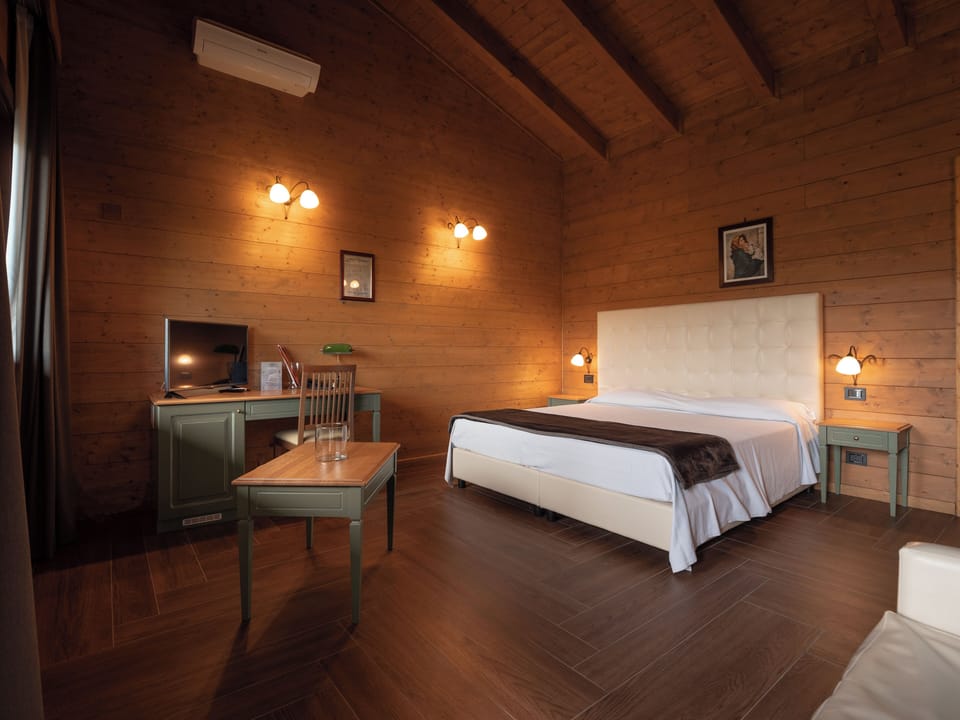 Luxury Chalet, 1 Bedroom, Park View | Frette Italian sheets, premium bedding, memory foam beds, minibar