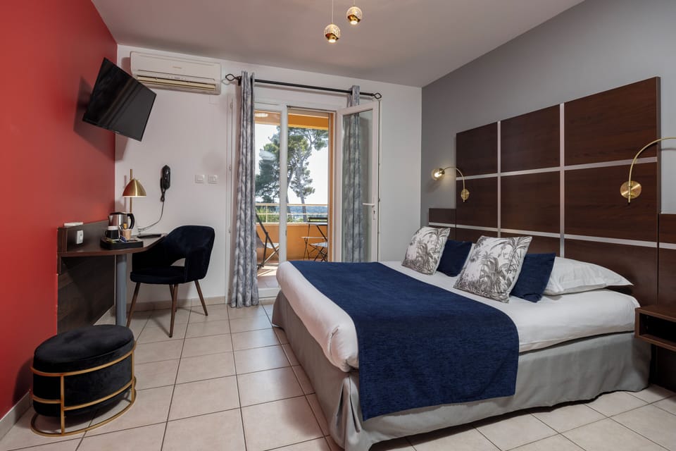 Premium bedding, desk, soundproofing, iron/ironing board