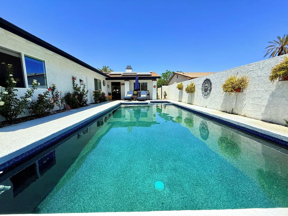 Front Patio
Pool/Spa