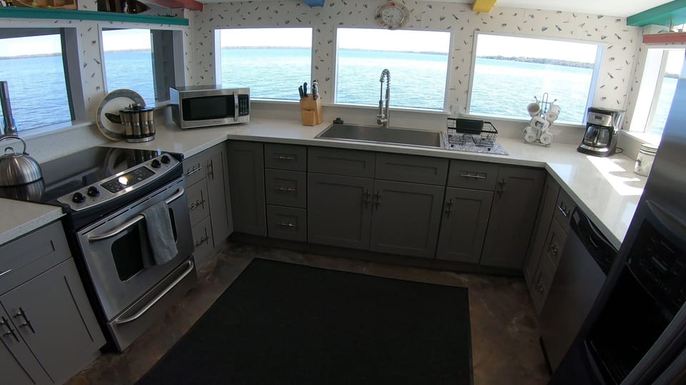 Brand New Remodeled Kitchen