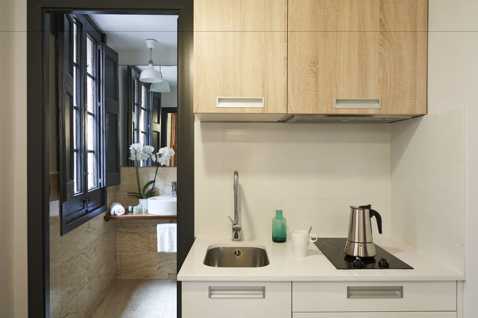 Superior Studio, Balcony, City View | Down comforters, iron/ironing board, free WiFi, bed sheets