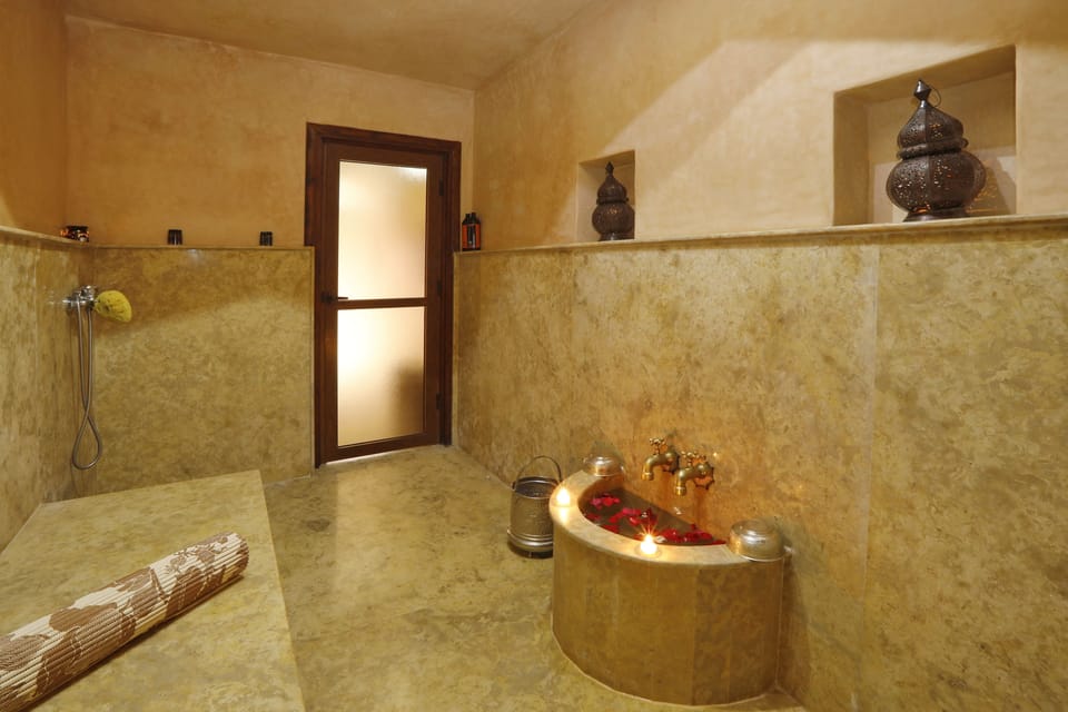 Couples treatment rooms, steam room, Turkish bath, body treatments