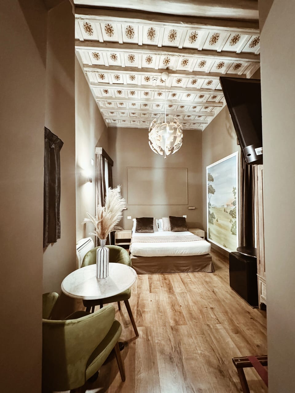 Classic Room | Premium bedding, minibar, in-room safe, desk