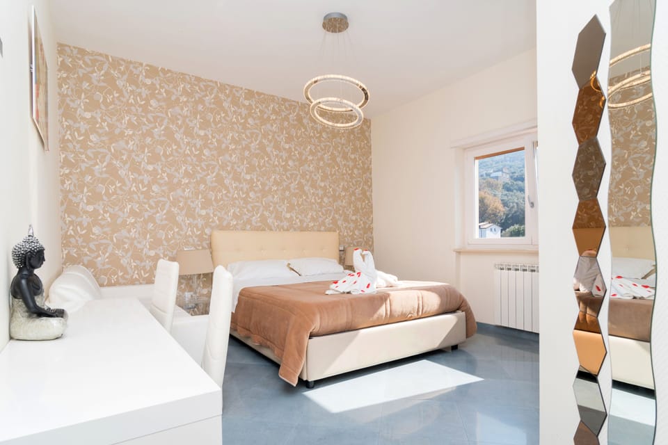 Deluxe Room | In-room safe, desk, soundproofing, free WiFi