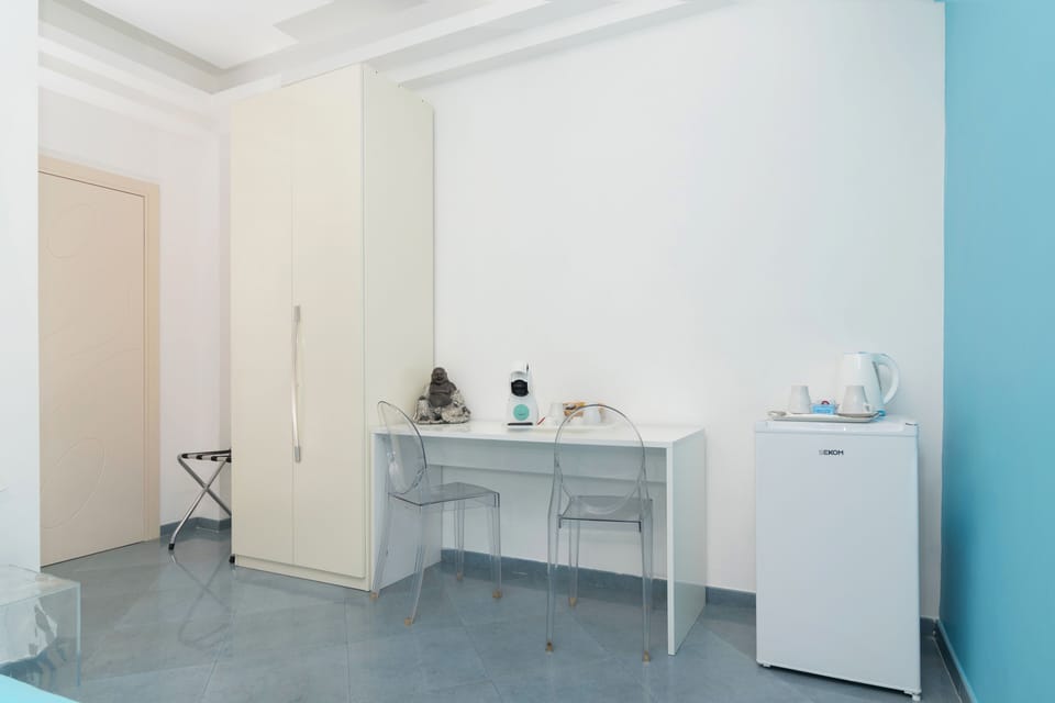 Double suite turquoise | In-room safe, desk, soundproofing, WiFi (free)