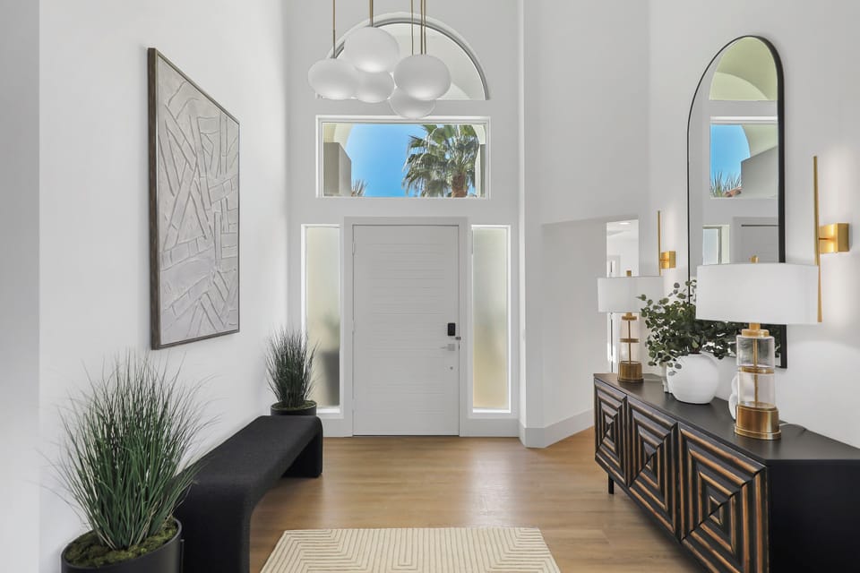Entrance with seating area 