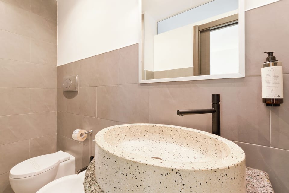 Comfort Room | Bathroom | Shower, eco-friendly toiletries, hair dryer, bidet