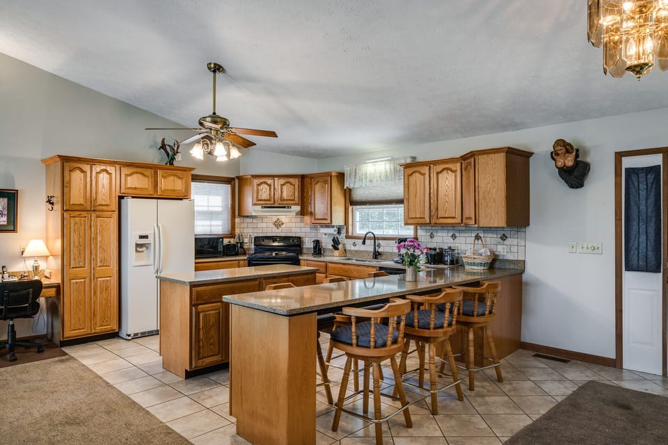 Kitchen and bar area